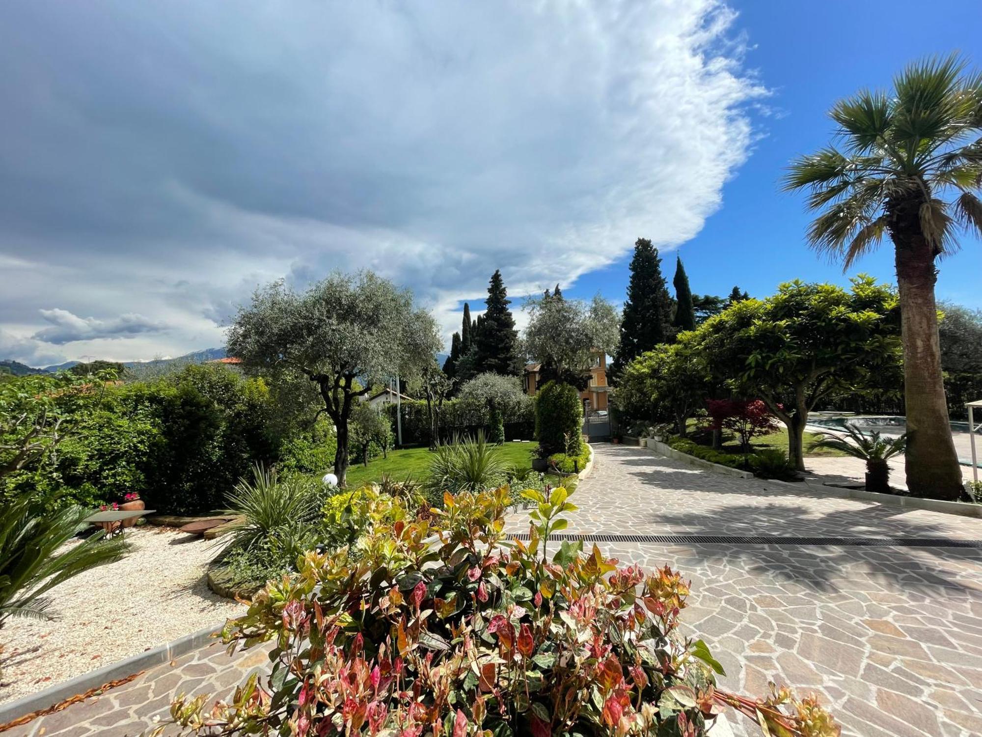 Villa Lou Toscolano Maderno Exterior photo